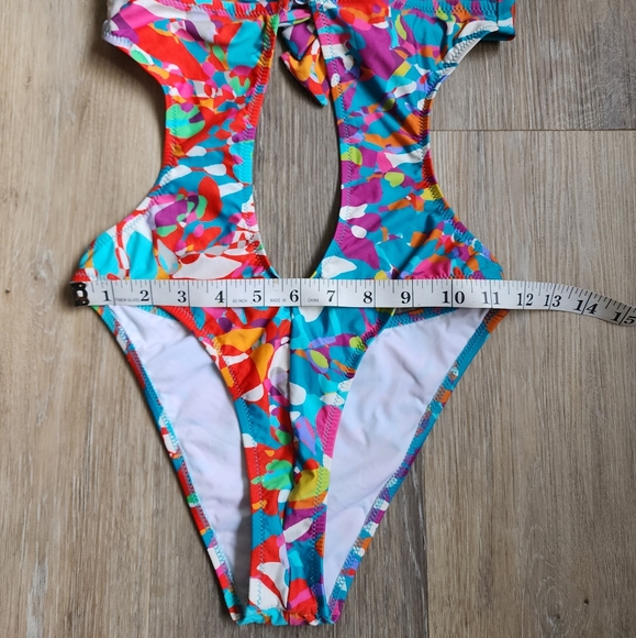 STUNNING ZINGARA SWIMSUIT - Picture 11 of 16